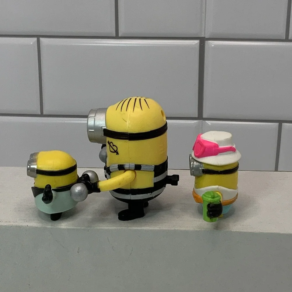 Minions Lot Plastic‎ Mcdonalds 3 Despicable ME Figures